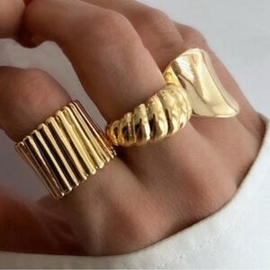 New Gold Textured and Smooth Band Ring Set 🔥🔥
